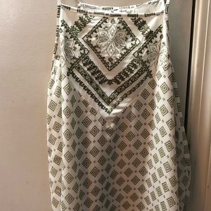 Cute Flowy Halter Top⭐️